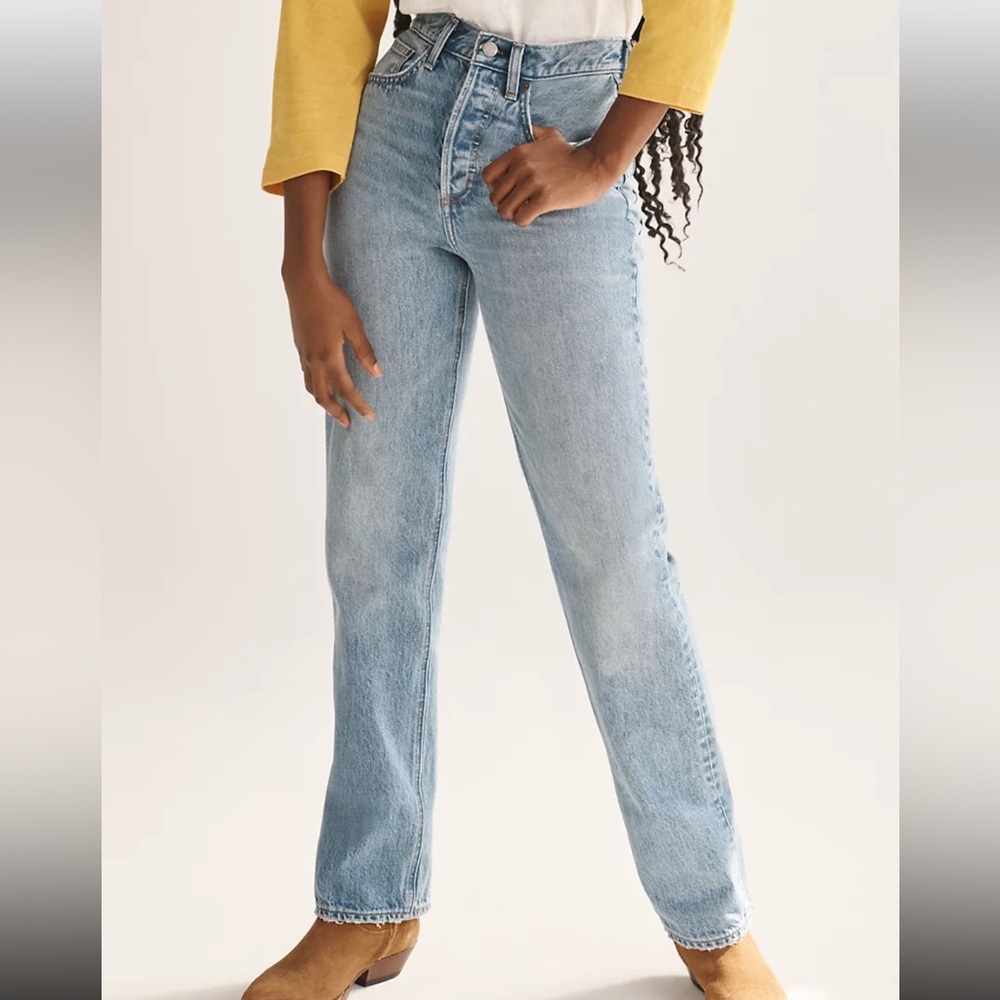 Aritzia Denim Forum Joni 32L Size 25